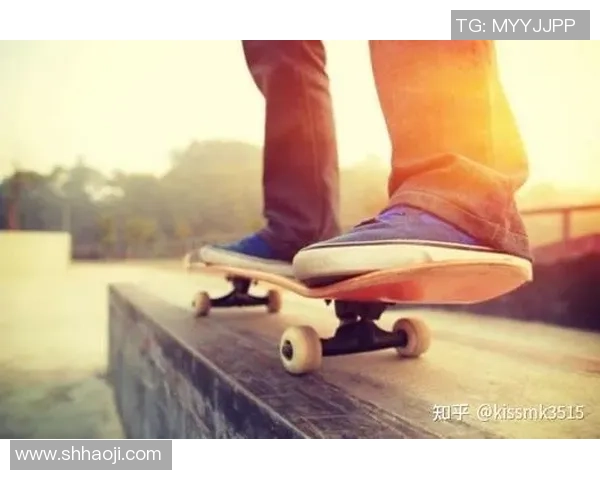 重庆滑板队与南京滑板队赛后复盘分析团队配合与战术执行的关键因素